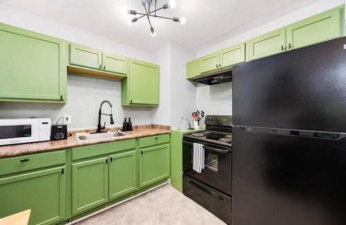 Macon House | Cozy & Clean 3 bed/1 bath in Macon