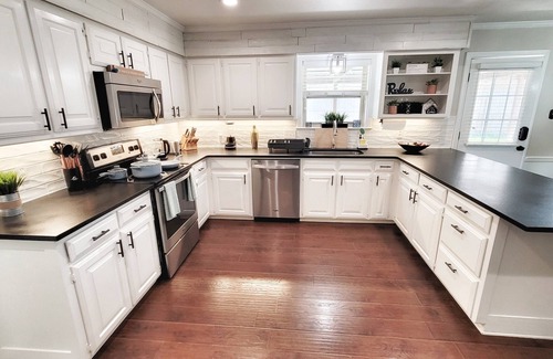 Tyler House | Cozy & Clean 4BR/2BA in South Tyler