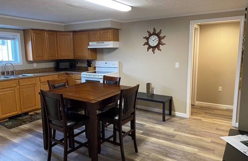 Clayton Apartment | Cozy, Clean, Convenient and Spacious 3-bedroom apartment in beautiful Clayton.