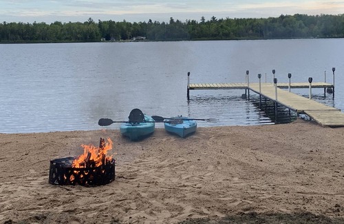 Wetmore Cottage | Cozy & clean cottage on lake near Pictured Rocks