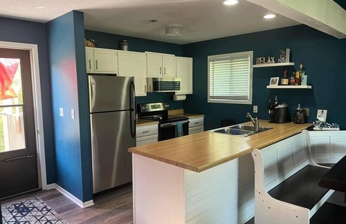 Lake Ozark Condo | Cozy, clean lake front condo