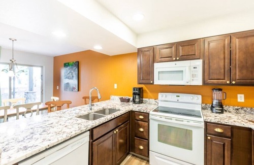 Elk Point Condo | Cozy Club Wyndham South Shore, 2 Bedroom Deluxe Suite