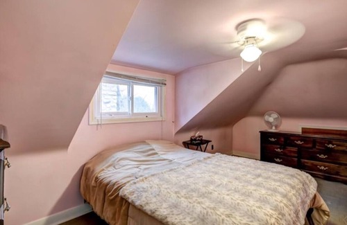 Algonquin Highlands House | Cozy Coach house in the country with a propane fireplace - Monthly