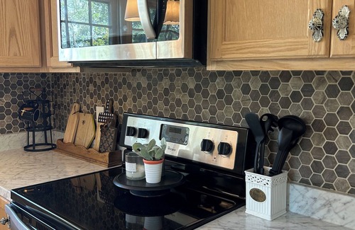 Lynn Haven House | Cozy Coastal Cottage