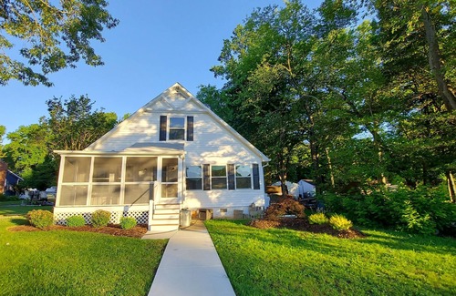 Annapolis House | Cozy Coastal Waterfront Retreat