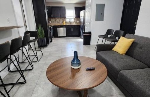 Northwest Orlando House | Cozy College Park Duplex @Lake Fairview. Sleeps7