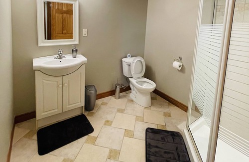 Windsor House | Cozy comfort lower level unit
