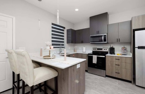 Pharr Apartment | Cozy Comforts: Modern with a Warm Embrace