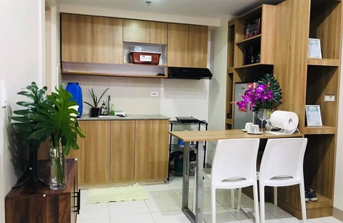 Santa Mesa Heights Condo | Cozy , Comfy & Convenient