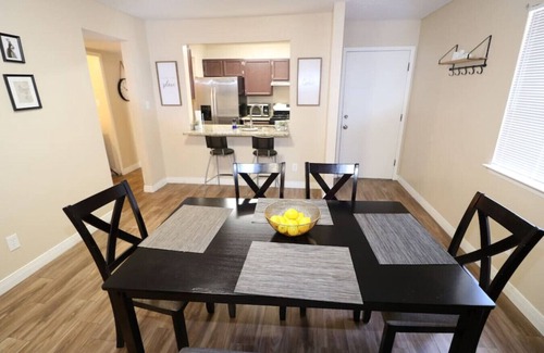 Biggs Field House | Cozy, Comfy & Great Location!