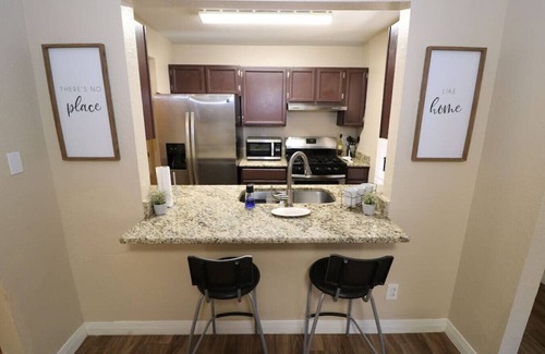 Biggs Field House | Cozy, Comfy & Great Location!