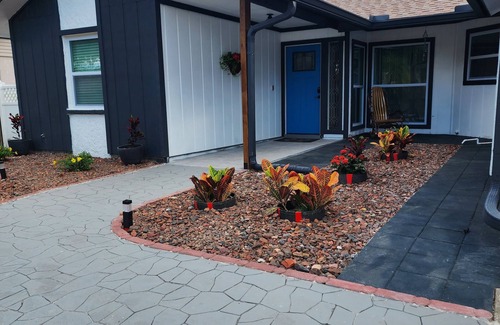 Seffner Community Alliance House | COZY, COMFY POOL HOME 3/2