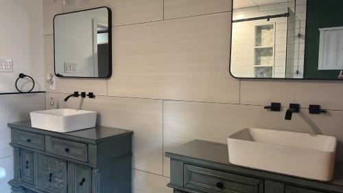 Roselle House | Cozy & Comfy Private Room with gym equipment #M