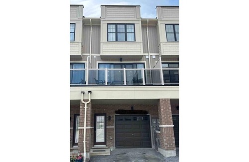Bowmanville House | Cozy Compact 1 Bedroom Suite
