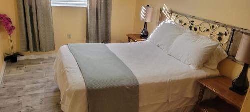 Tropic House | Cozy Condo For Rent In Melbourne Florida