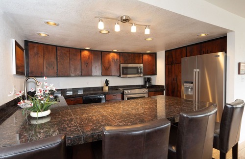 Purgatory House | Cozy Condo, Hot Tub, Pool, 30 Min To Silverton!