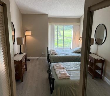Greater Northdale Apartment | Cozy condo in Northdale Tampa, with golf course views! Snowbirds welcome!