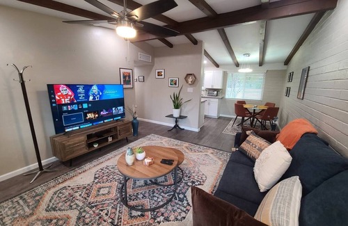 Casas Adobes Condo | Cozy condo w/great backyard. Pet-friendly!