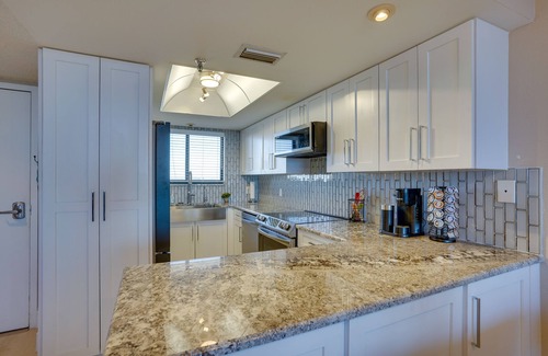 Hudson Condo | Cozy Condo w/Gulf View, Bird Watching + Telescope