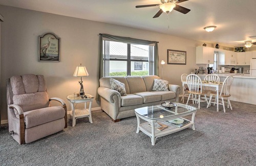 Highland Condo | Cozy Condo w/ Pool Access ~ 5 Mi to Raceway!