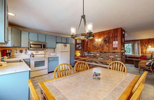 West Dover Condo | Cozy condo w/wood-burning fireplace, deck, wifi, w/d, bus route, TVs, cable