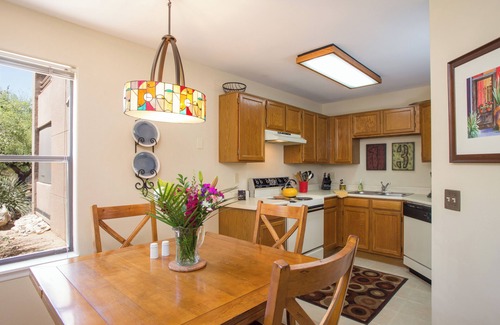 Tucson Condo | Cozy condo with all the amenities where memories are made.