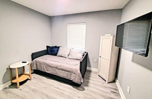 Mechanicsville Condo | Cozy condo with great design elements just south of downtown Atlanta
