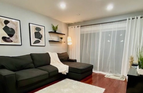 Sicamous Condo | Cozy condo with mountain views