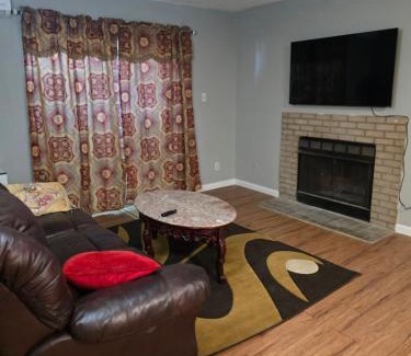 Clodine Apartment | Cozy Condo1