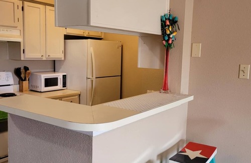 Greater Fondren Southwest Condo | Cozy Condo3