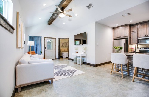 San Angelo House | Cozy & Convenient 5 min to GAFB