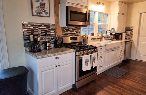 Denison House | Cozy Corner near Lake Texoma /Choctaw Casino