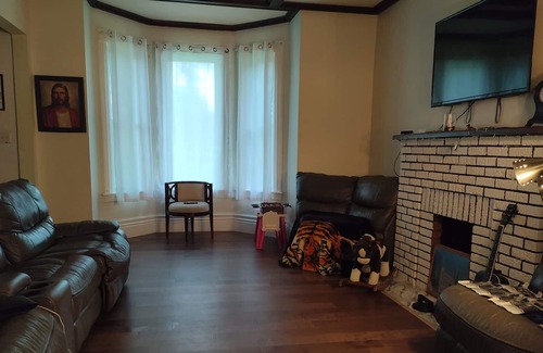 Dutton/Dunwich House | Cozy Corner near Port Stanley -