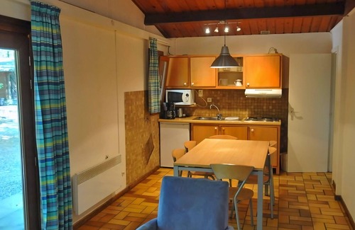 Grandham Ski Chalet | Cozy Cottage in Belgium's Scenic Countryside