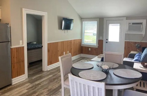 Miller Place Cottage | Cozy Cottage 5 min from the beach