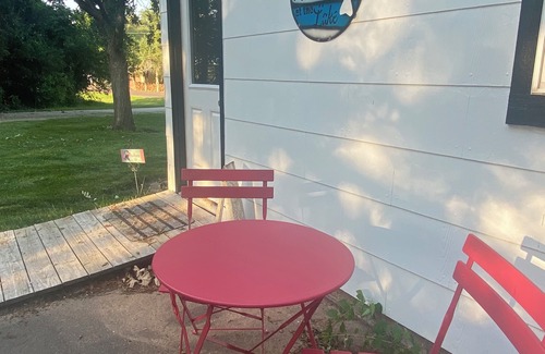 Marion Cottage | Cozy cottage at the Marion County Lake with A/C