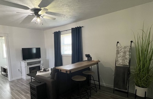 Fort Pierre House | Cozy Cottage centrally located in Fort Pierre