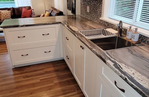 Timberlea House | Cozy Cottage Close to the City