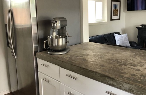 Boyes Hot Springs Cottage | Cozy Cottage for two in Northern California wine country