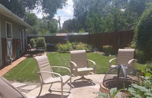 Carbondale House | Cozy Cottage In Downtown Carbondale
