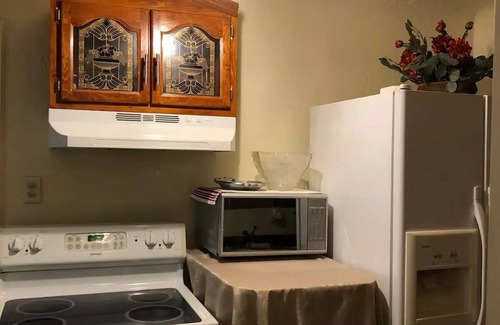 El Paso Apartment | Cozy cottage in quiet neighborhood.