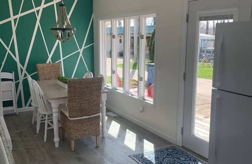 Huron Cottage | Cozy Cottage in Rye Beach with lake view