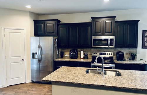 Burleson House | Cozy Cottage in suburbs of Ft. Worth