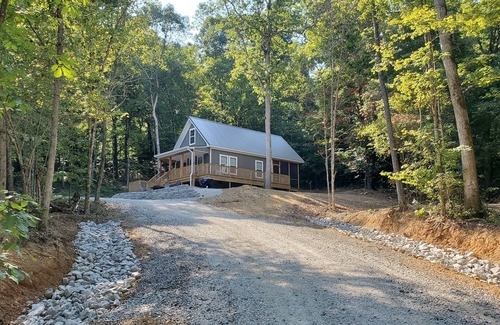 Christian County Cottage | Cozy Cottage In The Woods