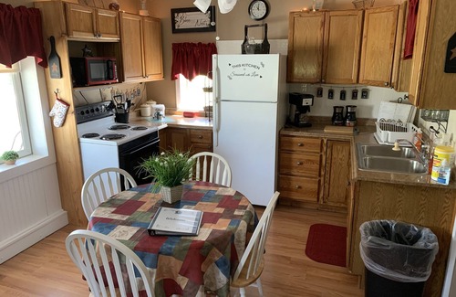 Fishers Landing Cottage | Cozy cottage located in the heart of the Thousand Islands.