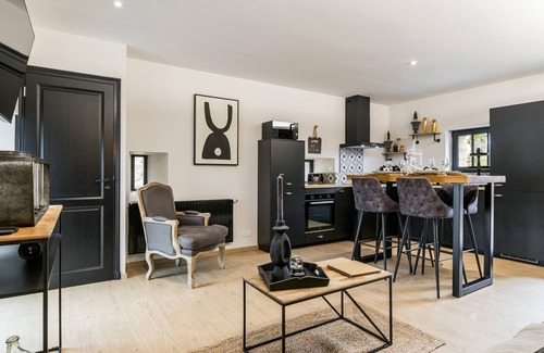 Chateau-Thebaud Cottage | Cozy Cottage Near Nantes with Pool, Terrace, and Vineyard View