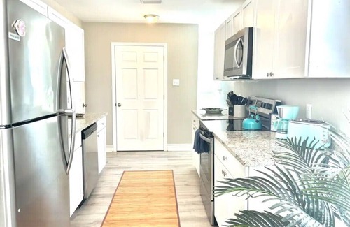 Theodore House | Cozy Cottage near Dauphin Island!