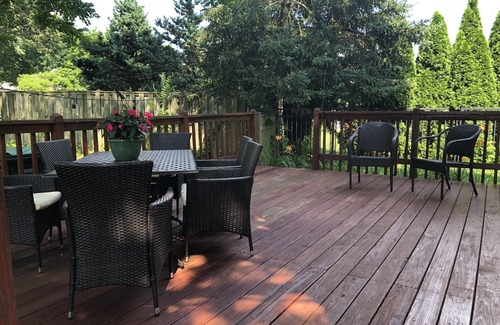 Clinton Cottage | Cozy cottage near downtown Clinton, Marina & Hammonasset Park