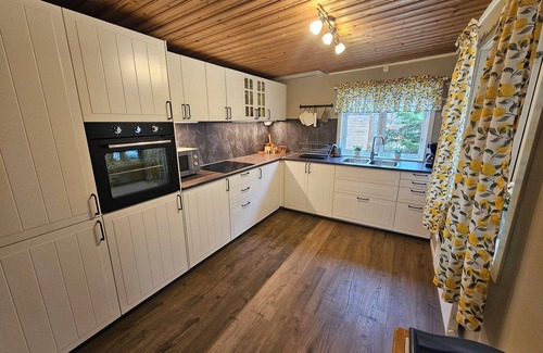 Hallaryd Cottage | Cozy cottage near the lake, including free Wi-Fi and own rowing boat