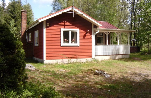 Hallaryd Cottage | Cozy cottage near the lake, including free Wi-Fi and own rowing boat